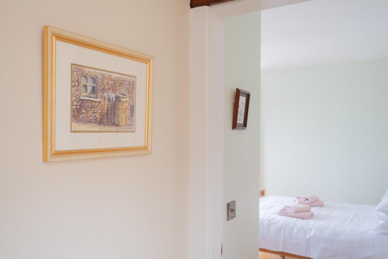 Willa Beautiful Mountain Views & Private Hot Tub Kilcoo Zewnętrze zdjęcie
