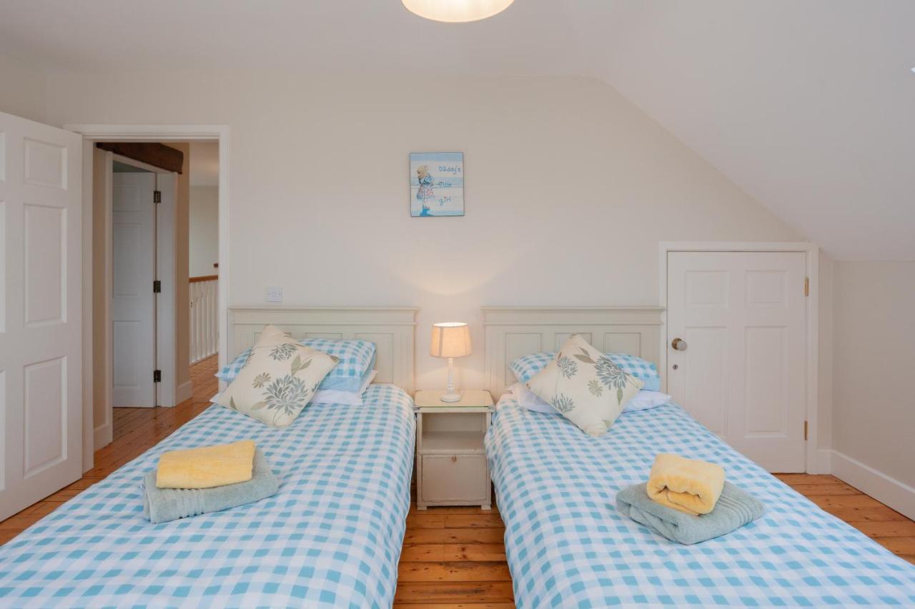 Willa Beautiful Mountain Views & Private Hot Tub Kilcoo Zewnętrze zdjęcie