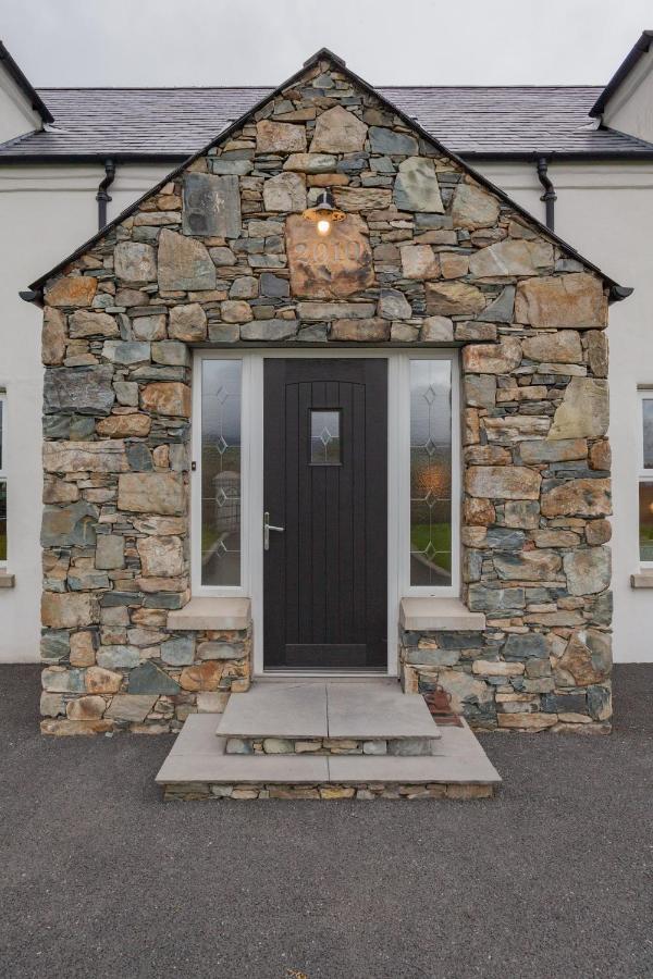 Willa Beautiful Mountain Views & Private Hot Tub Kilcoo Zewnętrze zdjęcie