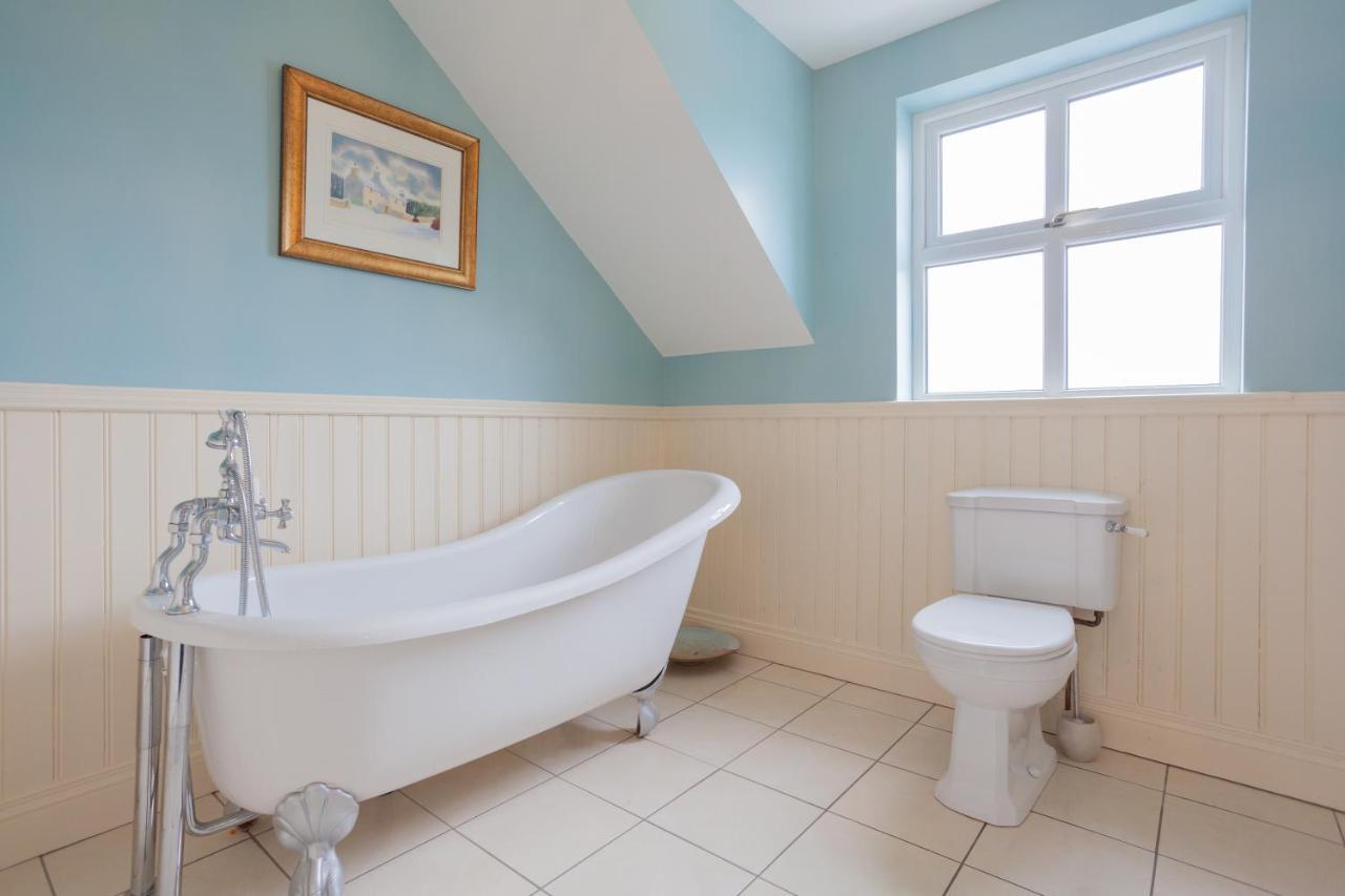 Willa Beautiful Mountain Views & Private Hot Tub Kilcoo Zewnętrze zdjęcie