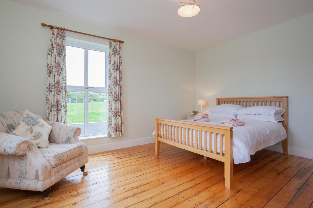 Willa Beautiful Mountain Views & Private Hot Tub Kilcoo Zewnętrze zdjęcie