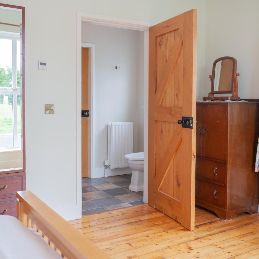 Willa Beautiful Mountain Views & Private Hot Tub Kilcoo Zewnętrze zdjęcie